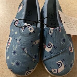 JOSINY Toddler Canvas Casual Sneakers Slip On Soft and Breathable Loafers size 5